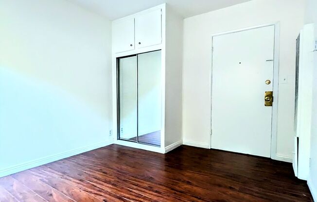 Studio, , 137 sqft, $899, Unit 012