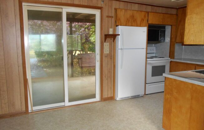 Spacious 2 Bed 1 Bath Bothell Home $2500/mo.