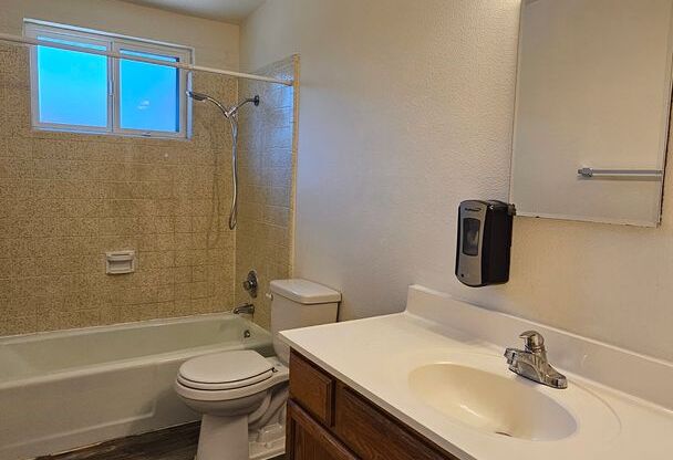 2 beds, 1 bath, $1,150