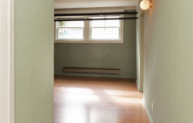 1 bed, 1 bath, 615 sqft, $1,795, Unit 106