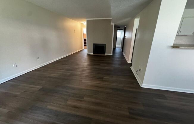 2 beds, 1 bath, 1,200 sqft, $1,295, Unit UNIT 13A *