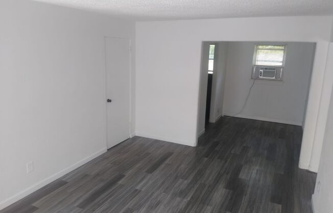 2 beds, 1 bath, 800 sqft, $850, Unit 110 A