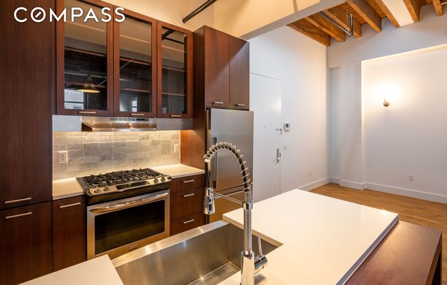 139 N 10 ST