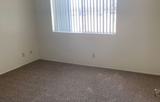 1 bed, 1 bath, $1,050, Unit 5