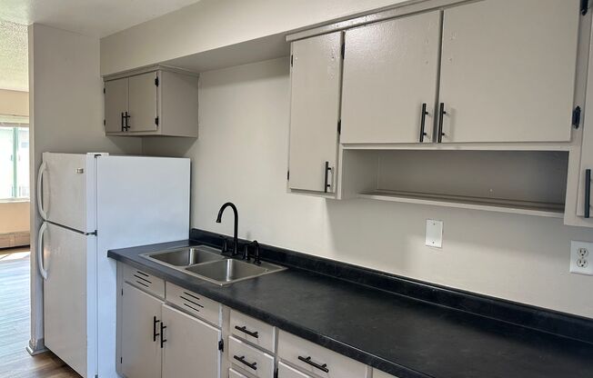 1 bed, 1 bath, 600 sqft, $1,040, Unit 308-1