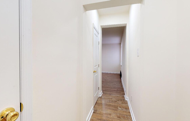 Studio, 1 bath, 296 sqft, $955, Unit 1-D