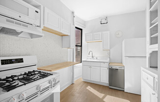 509 W 122 ST