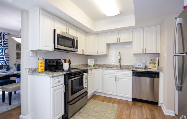 Lake House at Martin's Landing | Roswell, GA | Kitchen