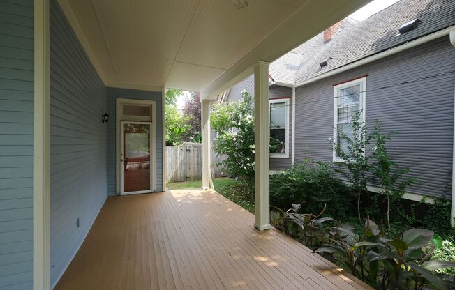 Charming Two-bedroom home in East Nashville Available Immediately!!