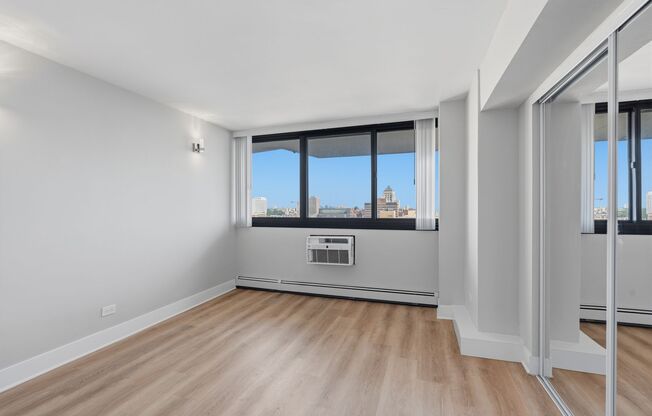 3 beds, 1.5 baths, $3,500, Unit 10C