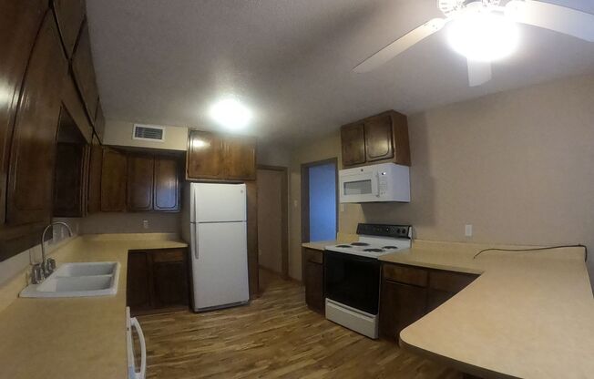 3 beds, 2 baths, $1,575