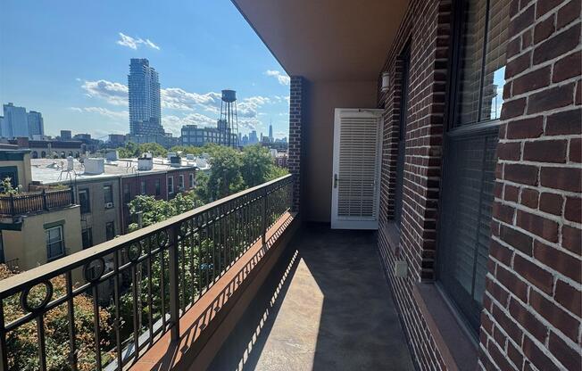 114 GREENPOINT AVE