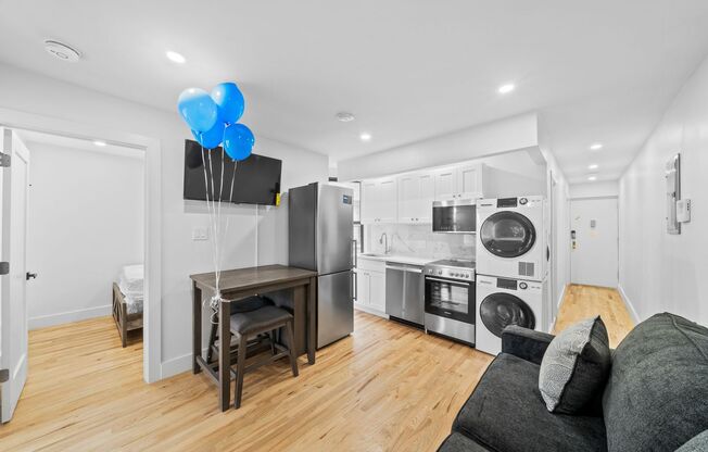 3 beds, 1 bath, 513 sqft, $4,025, Unit 16