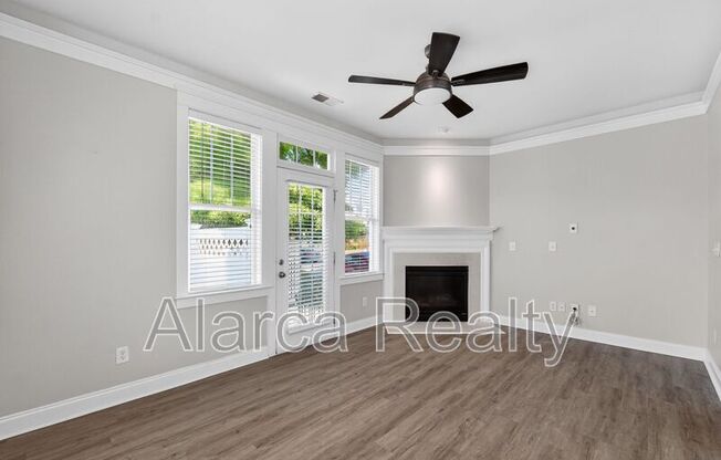 330 DAVIDSON GTWY DR