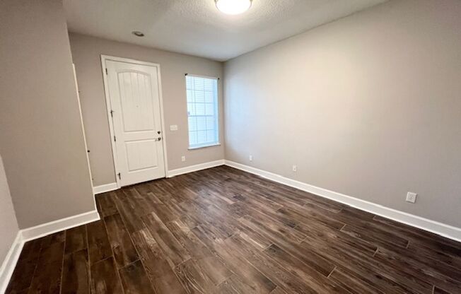 Spacious 3-Bedroom, 3-Bathroom Townhome for Rent in Summerlin!