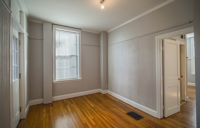 510 E BROADWAY PATH