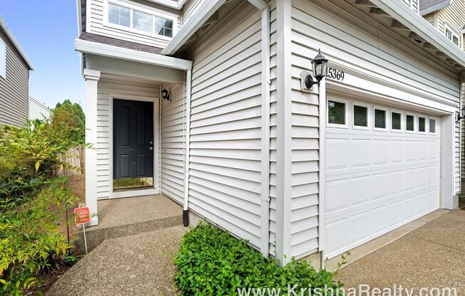 Lovely Traditional 3 BD* 2.5 BA* Cottage Home Located In Kaiser Woods Community In North Bethany!
