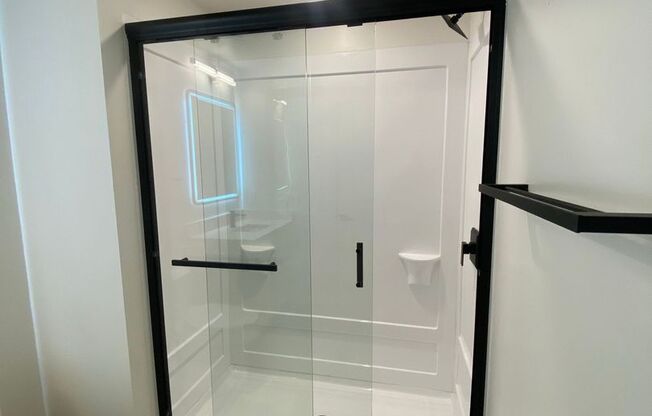 2 beds, 1 bath, 868 sqft, $2,950, Unit 401