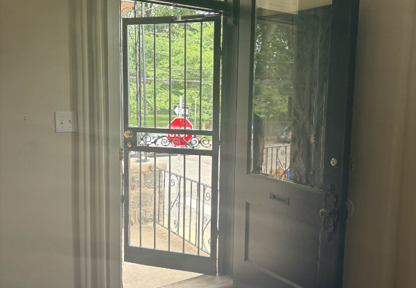 429 S 51 ST