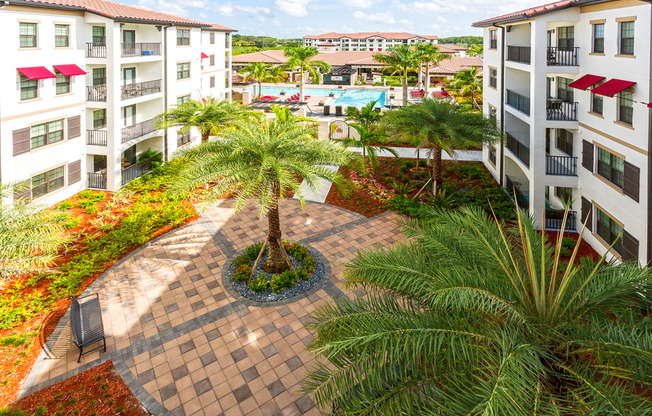 Courtyard at Orchid Run Apartments in Naples, FL