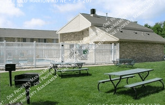 921 OLD MARION RD NE