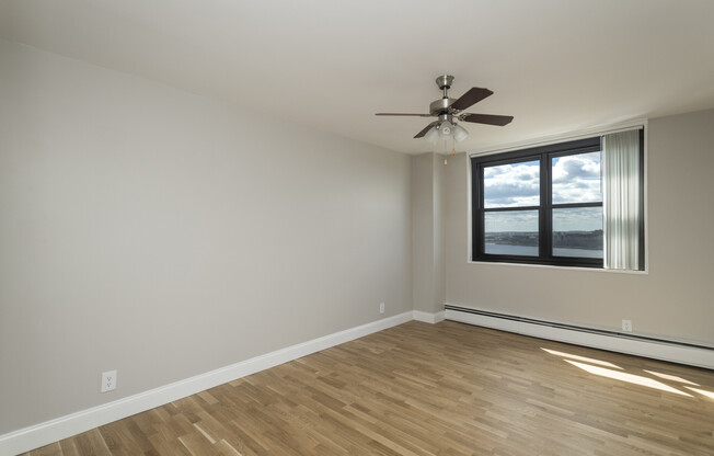 2 beds, 1 bath, 776 sqft, $3,875, Unit 16C