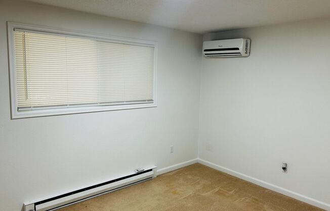 3 beds, 1 bath, $2,200