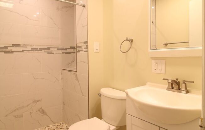 1 bed, 1 bath, $1,495, Unit #B