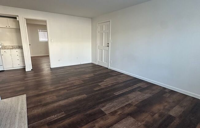 1 bed, 1 bath, 700 sqft, $1,050, Unit 5496-D