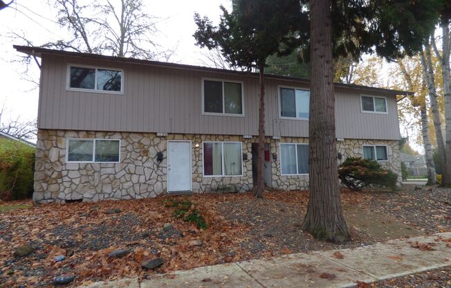 1190-1196 7th St NW Salem, OR 97304