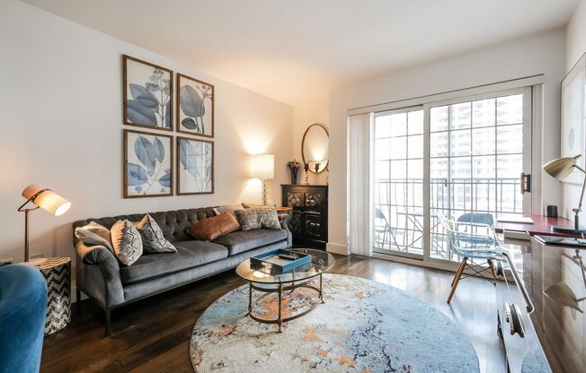 1 bed, 1 bath, $2,100, Unit Unit #1109