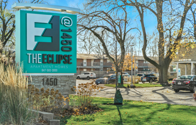 Community Entrance | Apartments For Rent Win Mt Prospect, IL | The Eclipse at 1450