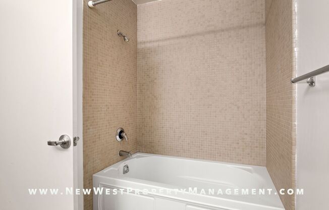 Studio, 1 bath, $1,975, Unit #823