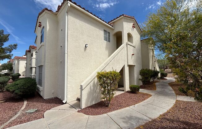 Charming 2Bed/2Bath 1st Floor Condo nestled in this beautiful gated community in Henderson!