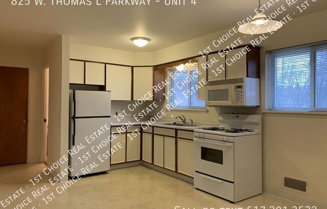 825 W THOMAS L PKWY