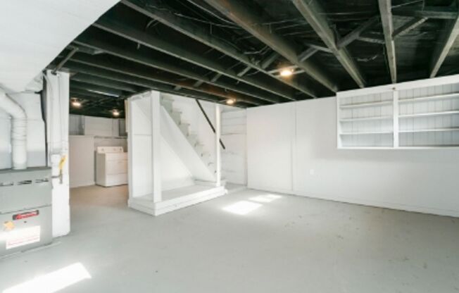 2216 N Proctor