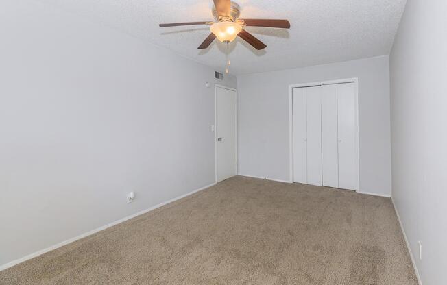 Studio, 1 bath, 460 sqft, $820