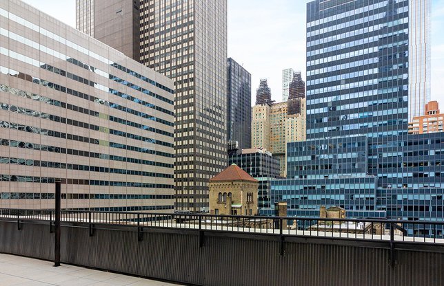 1 bed, 1 bath, $4,200, Unit 12B