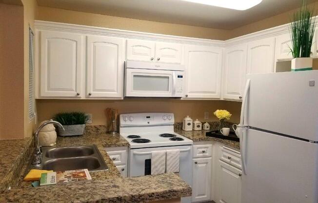 Gas Range Offered at Citrus Gardens Apartments, Fontana, CA 92335