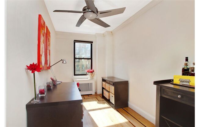 3 beds, 2 baths, 1,185 sqft, $6,500, Unit 5L