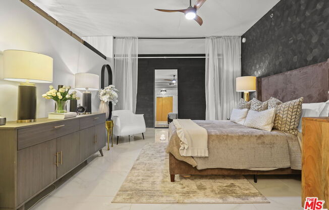 1 bed, 1.5 baths, 1,200 sqft, $4,995, Unit 916