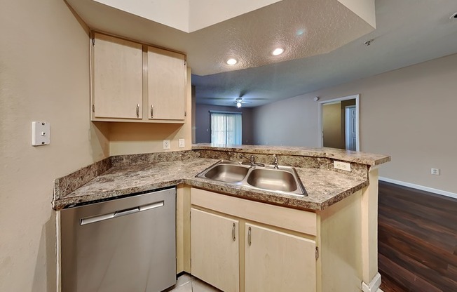 814 Crest Pines Drive #932