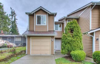 Shoreline Townhome for Lease - Great Location