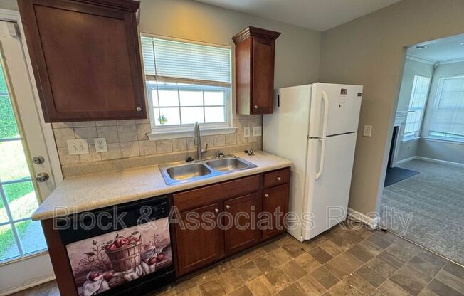 4004 LAUREL GLN DR