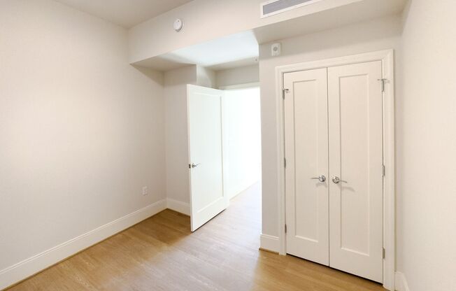 1 bed, 1 bath, $3,400, Unit 430