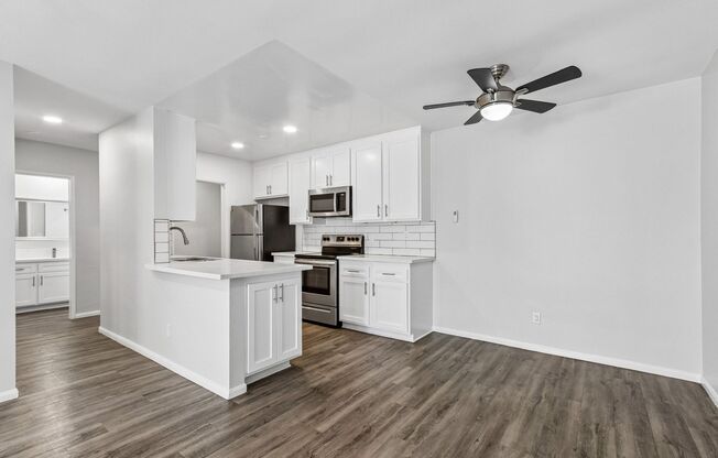 1 bed, 1 bath, 695 sqft, $1,798, Unit 402