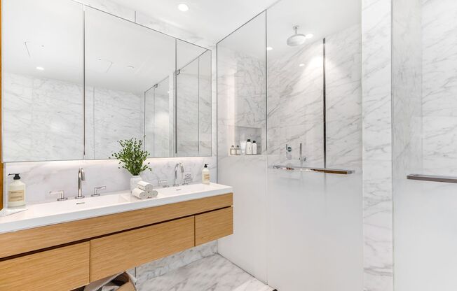 1 bed, 1.5 baths, 990 sqft, $14,500, Unit N8A