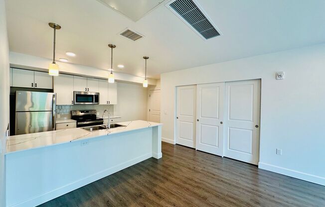 2 beds, 1 bath, 902 sqft, $2,750, Unit 410-315