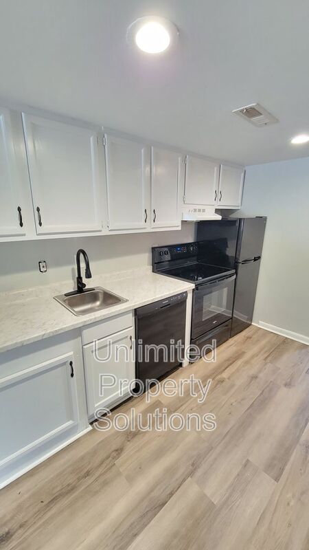 1 bed, 1 bath, 500 sqft, $1,100