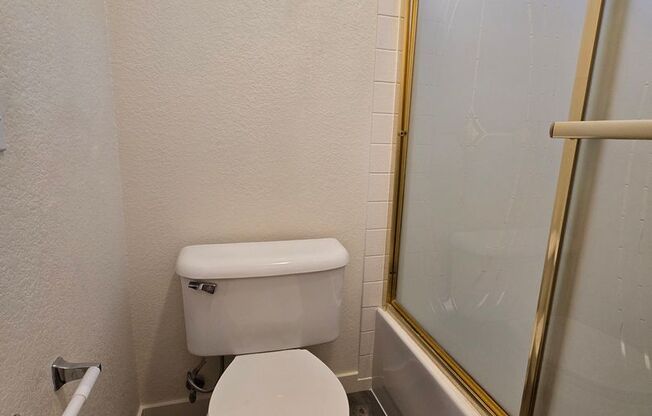 3 beds, 3 baths, $2,395